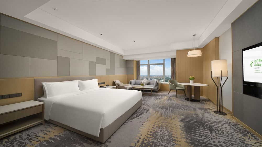 Premium Room, 1 King Bed, City View