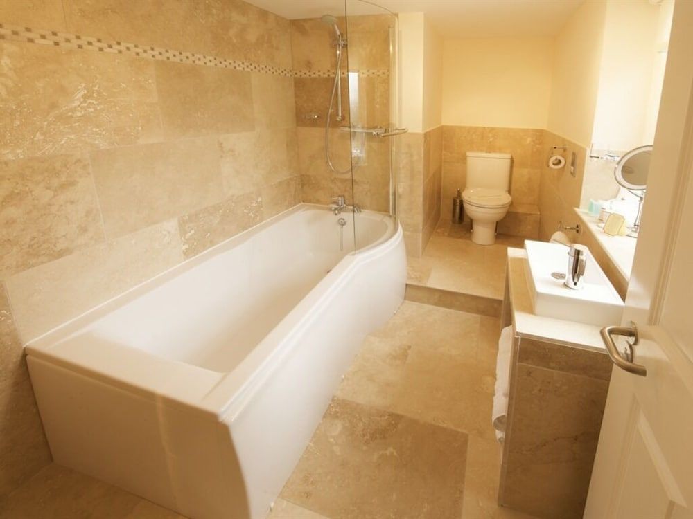 Anchor Inn Double Room, Ensuite (Super King Size) 4