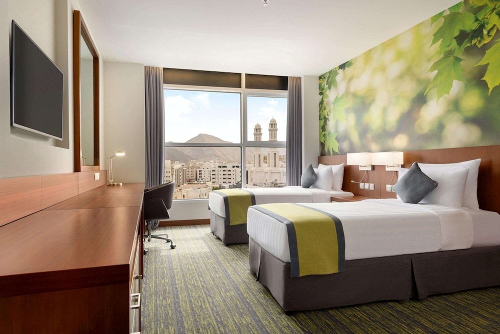 Wyndham Garden Muscat Al Khuwair Superior Room, 2 Twin Beds, Accessible, Non Smoking 3