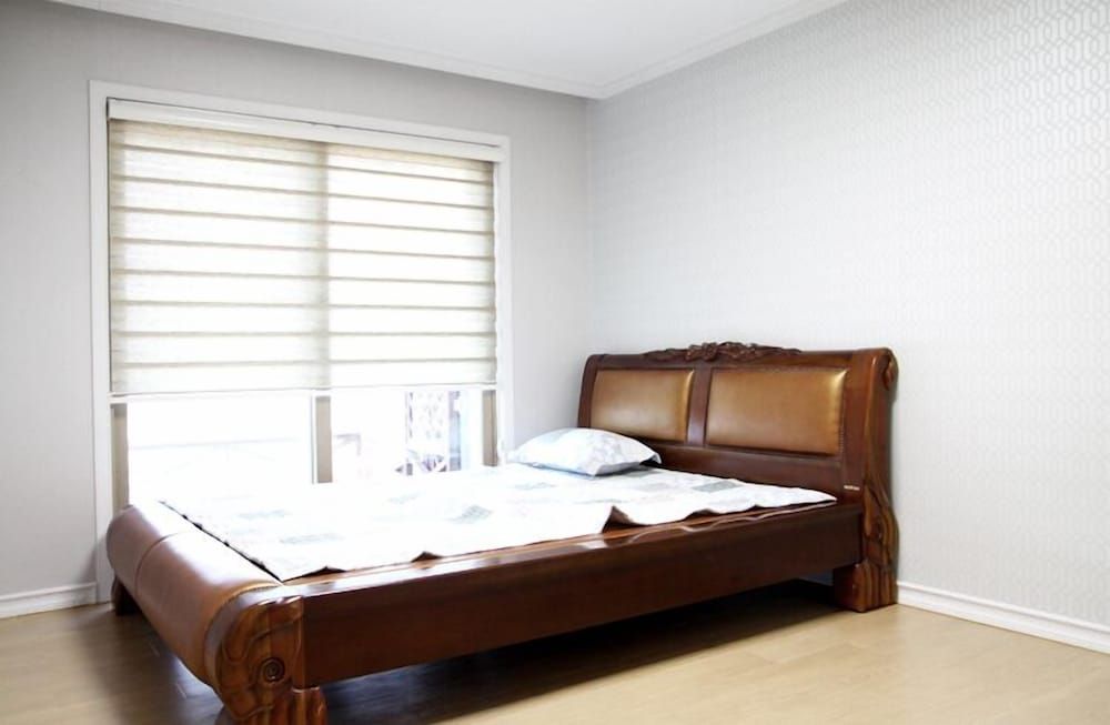 Andong River Sunset Pension Gold Room 4