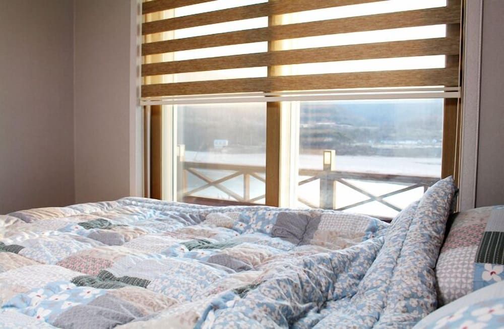 Andong River Sunset Pension Gold Room 3