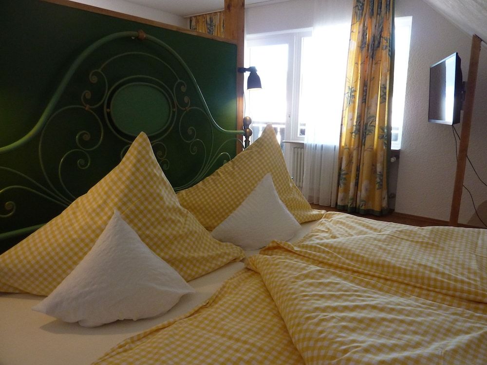 Deluxe Apartment (4 Person)