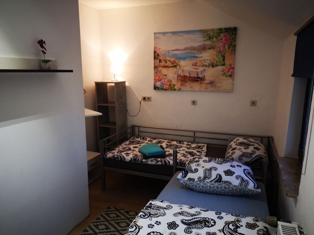 Gästeliesel Göttingen Twin Room (Heisenberg) 2