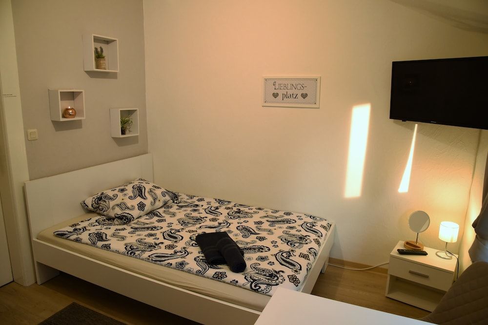 Gästeliesel Göttingen Triple Room (Grimm) 2