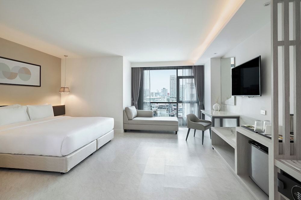 Deluxe Premier Double Room, City View