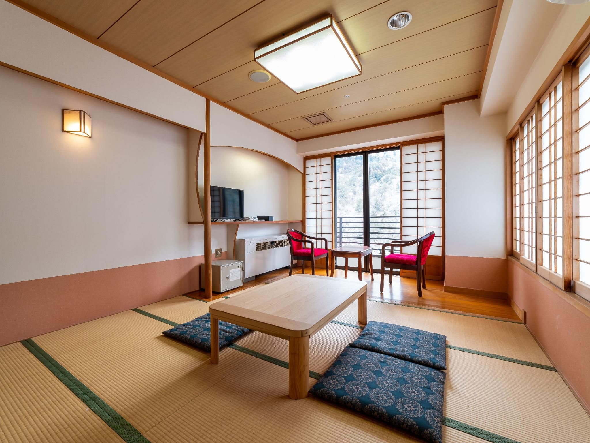 Japanese Style Room with 8 Tatami - Non-Smoking