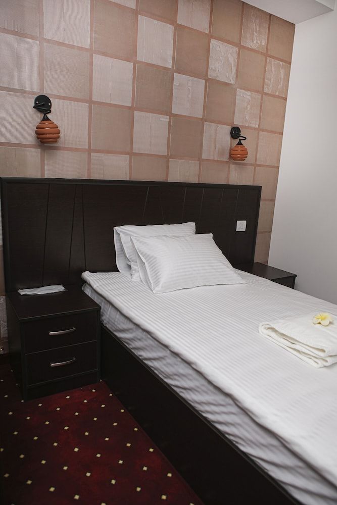 Anga Yerevan Hotel Standard Room 2