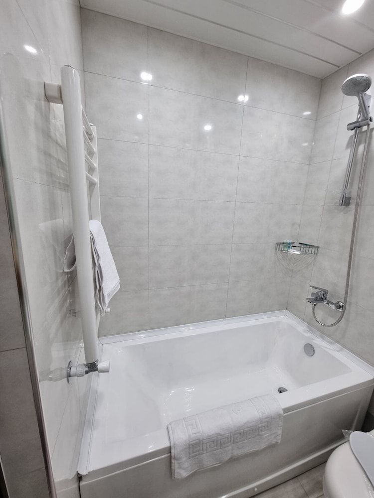 Anga Yerevan Hotel Superior Studio Suite 9