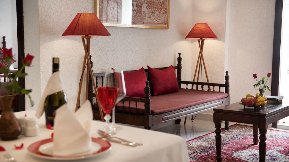 undefined Mane Colonial Classic 2