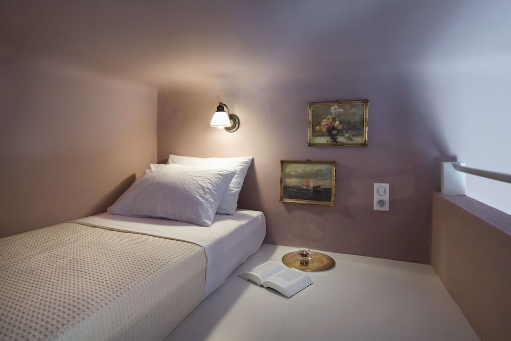 Dimael Mansion Suite (Red) 4