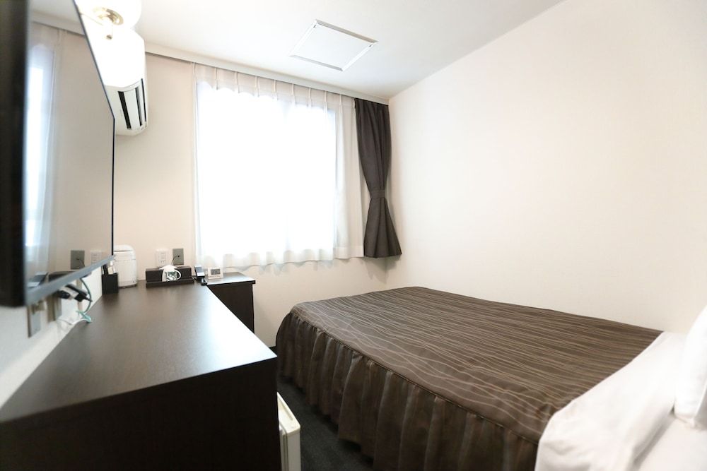 undefined Osaka Corona Hotel 6