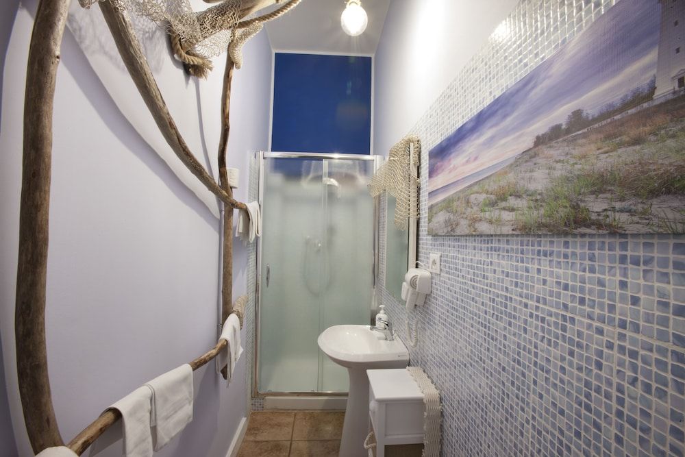 Marini Bed&Breakfast Deluxe Triple Room 8