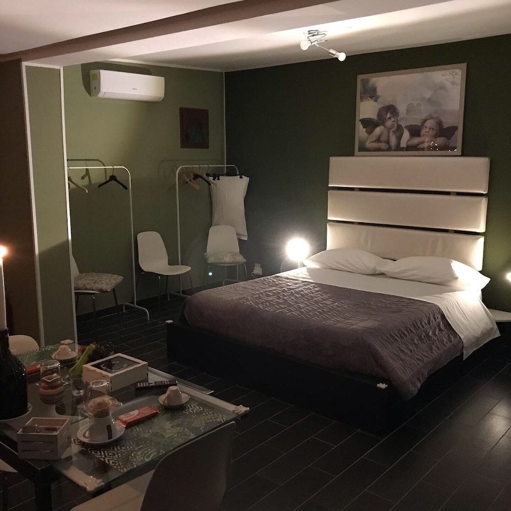 Marini Bed&Breakfast Studio Suite, Hot Tub