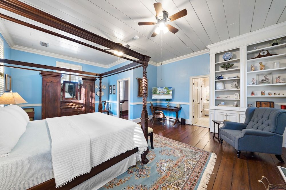 The Inn on North Jefferson Room, 1 King Bed 2