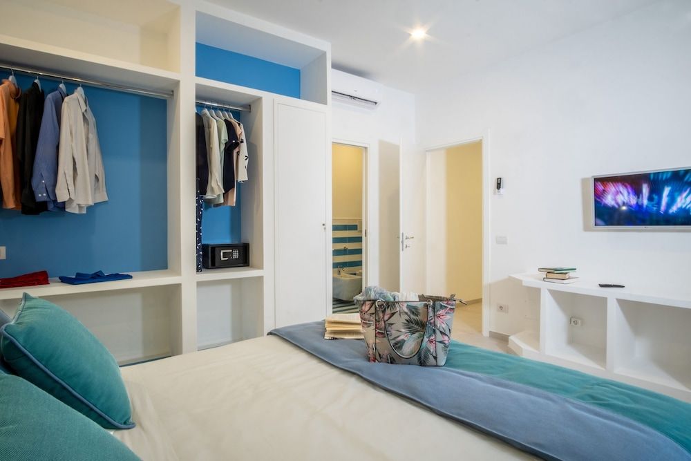 undefined Family Apartment in Sorrento Centre 7