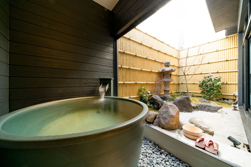 KONJAKUSO Osaka Tsuruhashi "KAKUJU" Private Vacation Home with Garden View 9