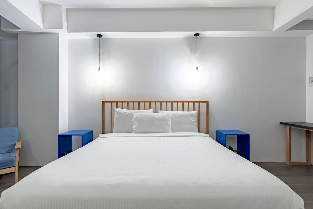 Draper Startup House for Entrepreneurs - Hostel Superior De Luxe Room ( King Bed with Balcony ) 5