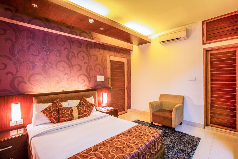 undefined Hotel La Villa Western