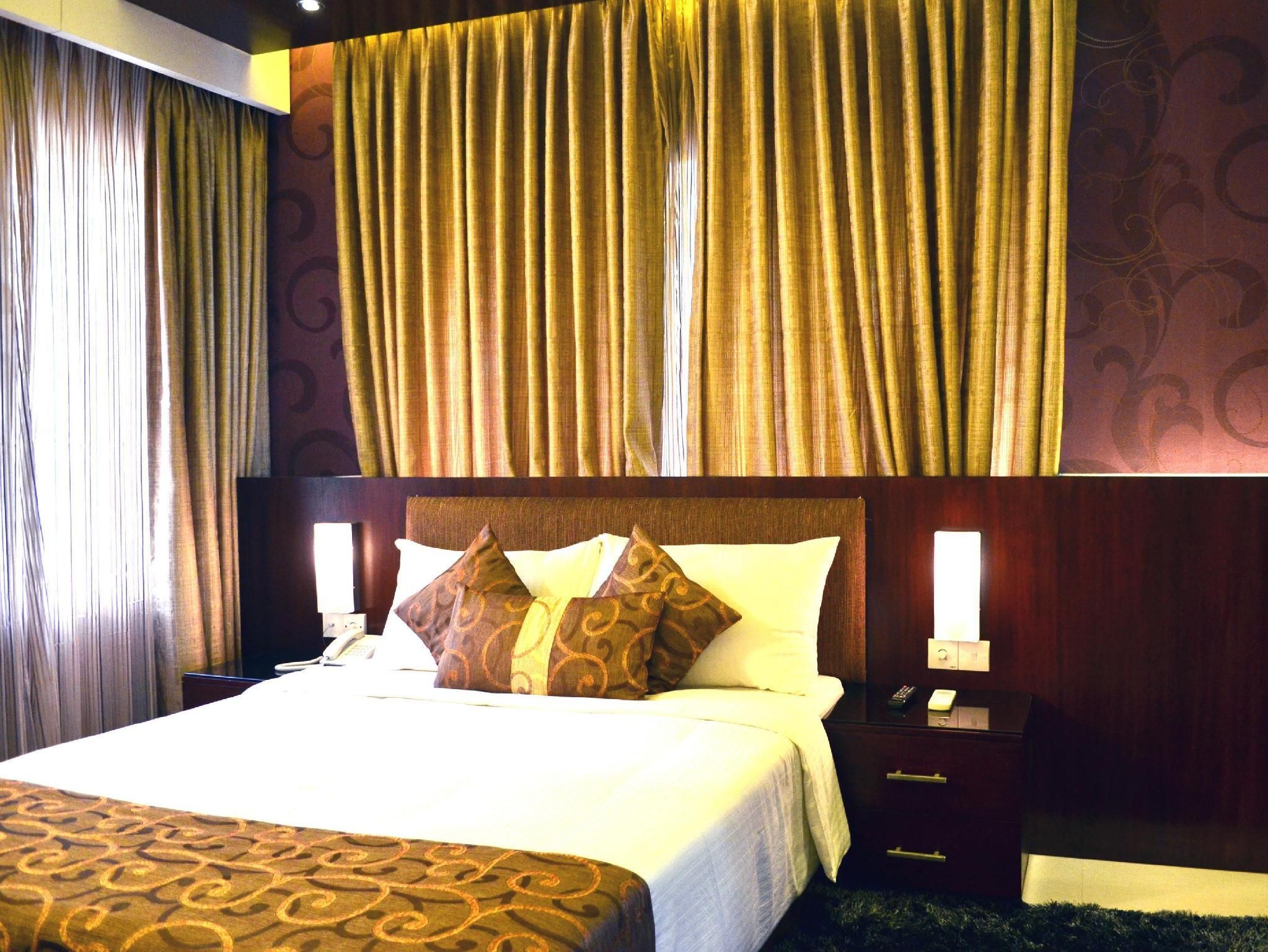 undefined La Villa Western 10