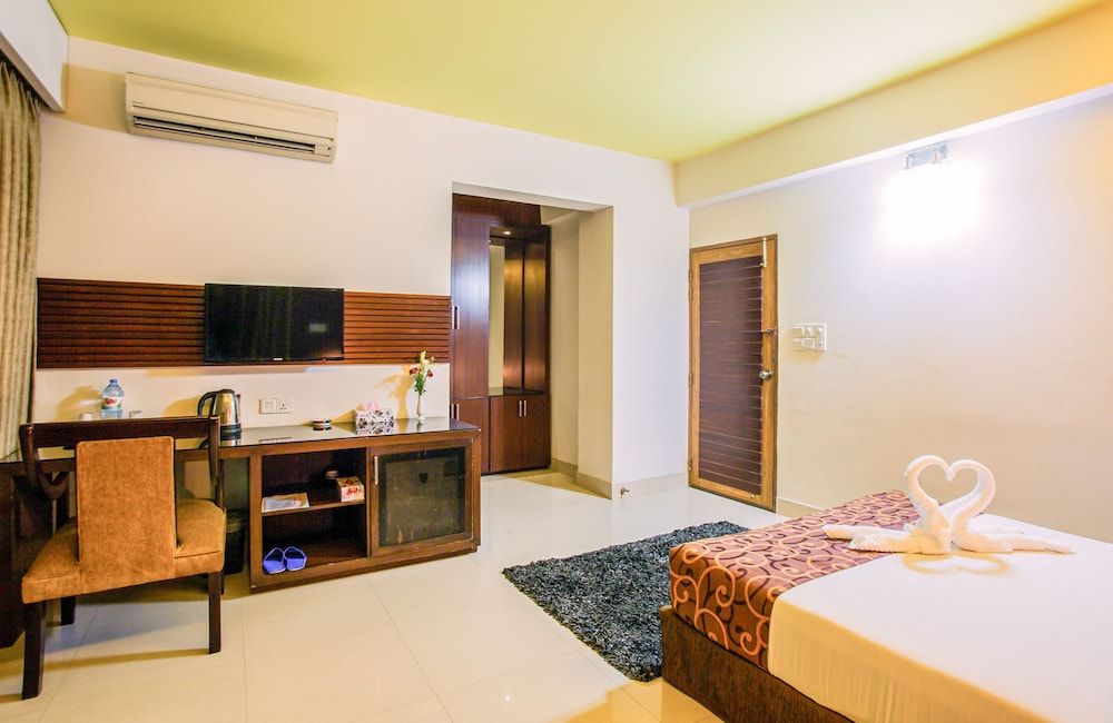 undefined Hotel La Villa Western 2