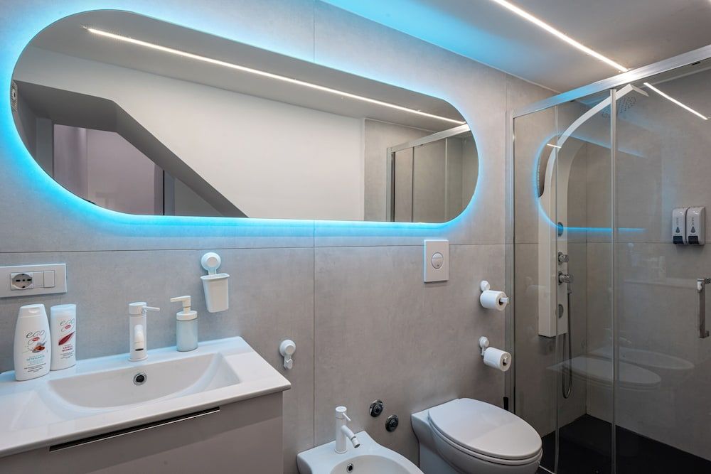 Skyhouse Duomo Superior Room, City View 4