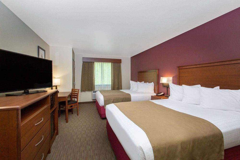 Room, 2 Queen Beds, Non Smoking
