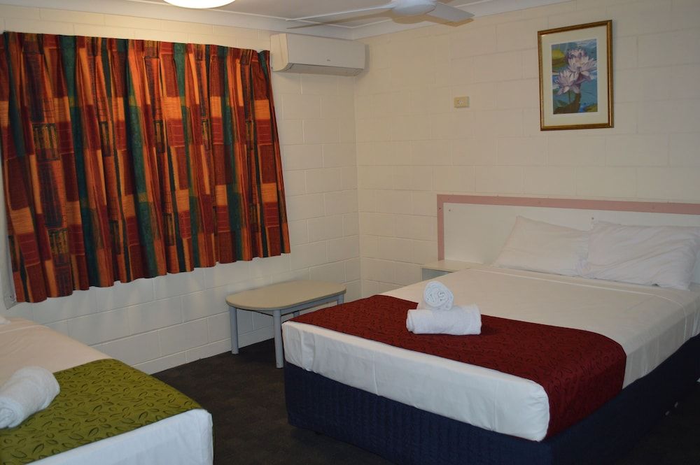 Monte Carlo Motor Inn Family Apartment