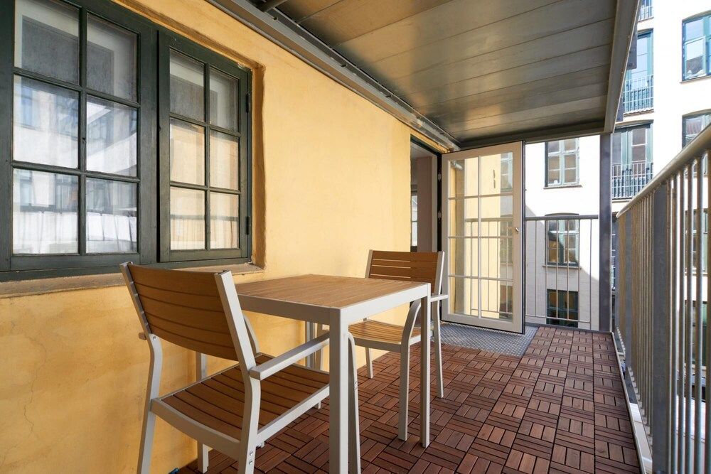 Cozy Apt w Balcony in the Heart of Copenhagen Apartment 32