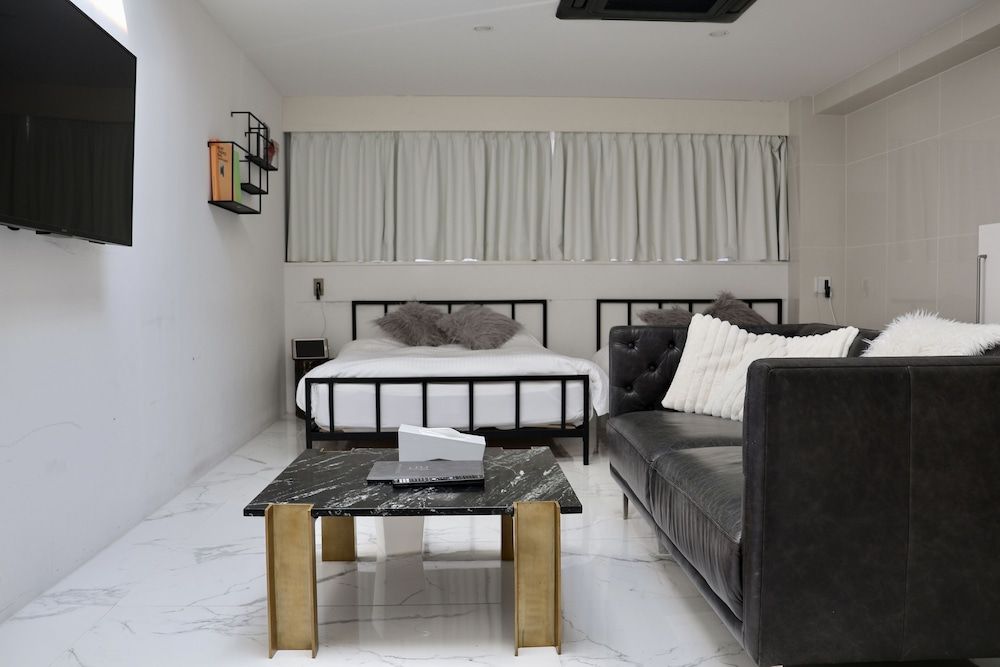 The Root2 Hotel Junior Suite Room 302 5