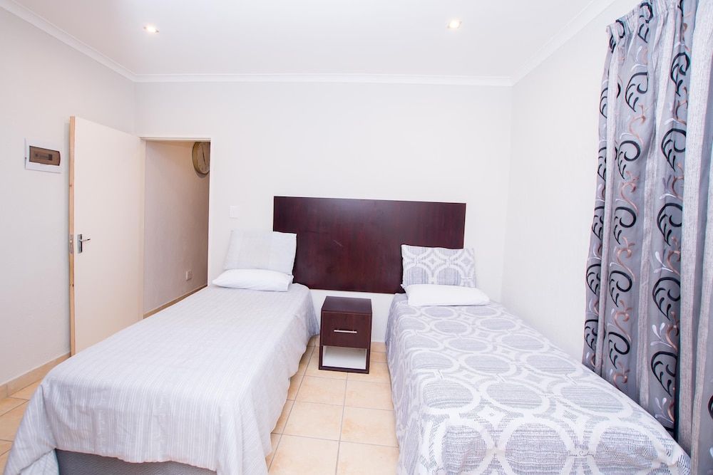 Prestigious Apartments Prestigious Apartments Down Stairs 5