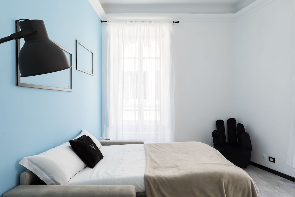 undefined A World Aparts - The Artist's Suite 7