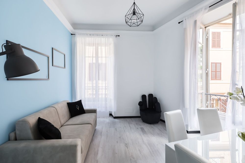 A World Aparts - The Artist's Suite Apartment, 2 Bedrooms 18