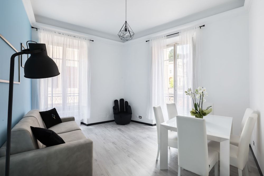 A World Aparts - The Artist's Suite Apartment, 2 Bedrooms 19