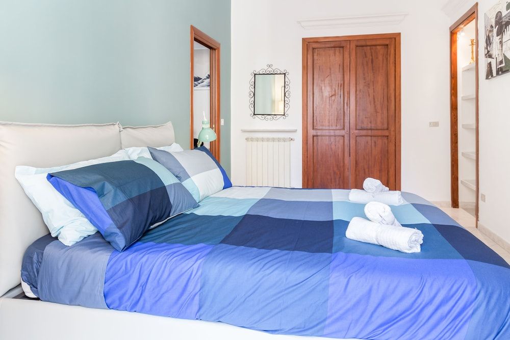 undefined La finestra su Garibaldi 7