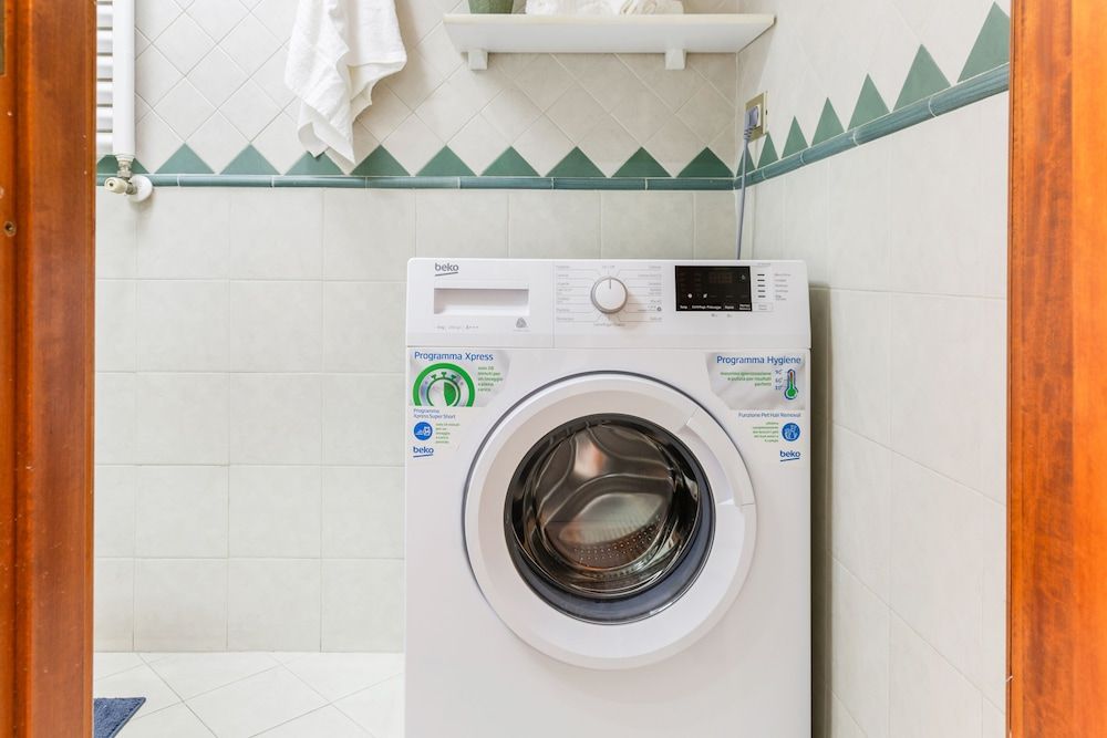 La finestra su Garibaldi Apartment, 2 Bedrooms 16