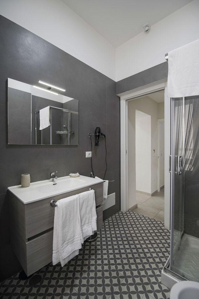 La Chambre Deluxe Quadruple Room 10