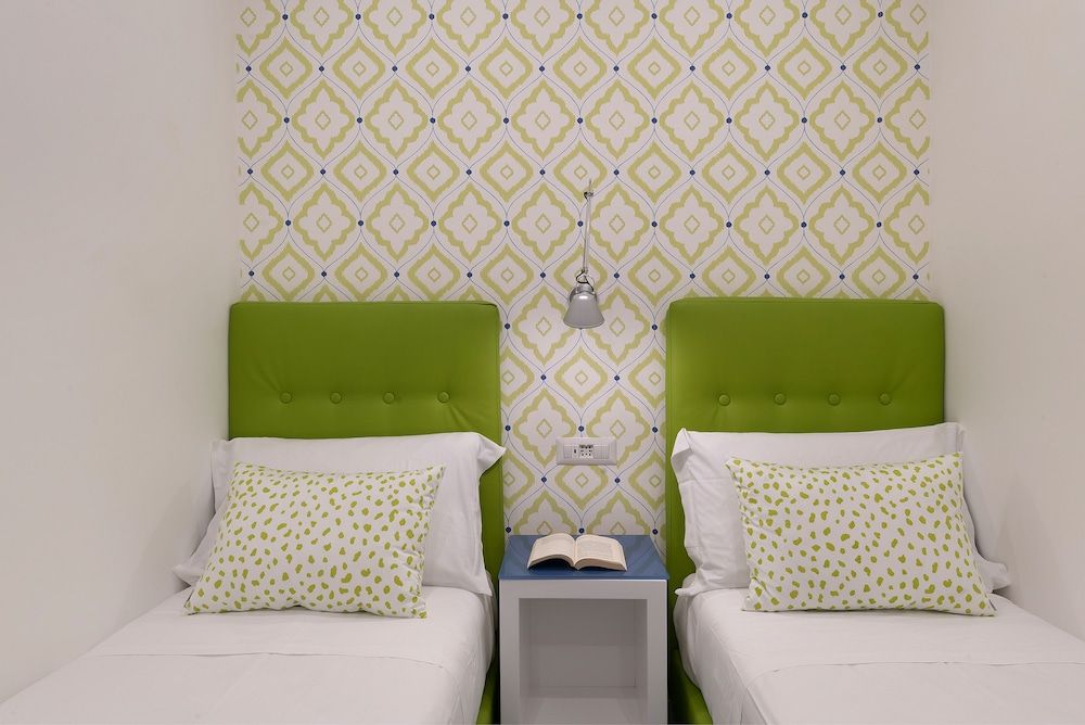 Luxury Four Bedroom Home Apartment, 4 Bedrooms 13