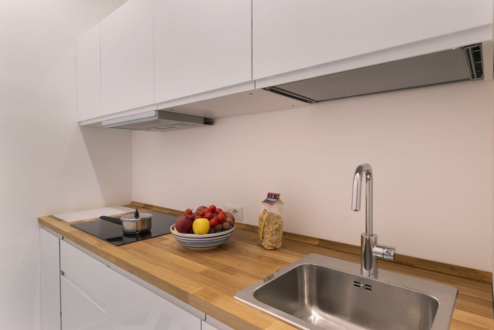 Luxury Four Bedroom Home Apartment, 4 Bedrooms 16