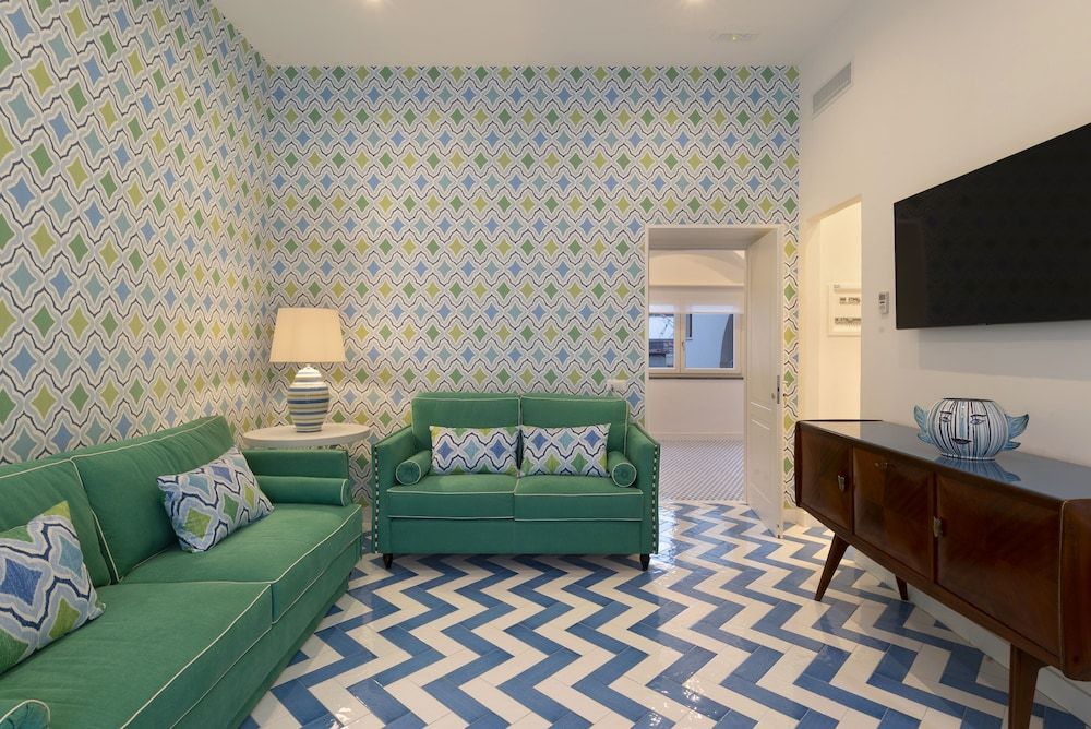 Luxury Four Bedroom Home Apartment, 4 Bedrooms 19