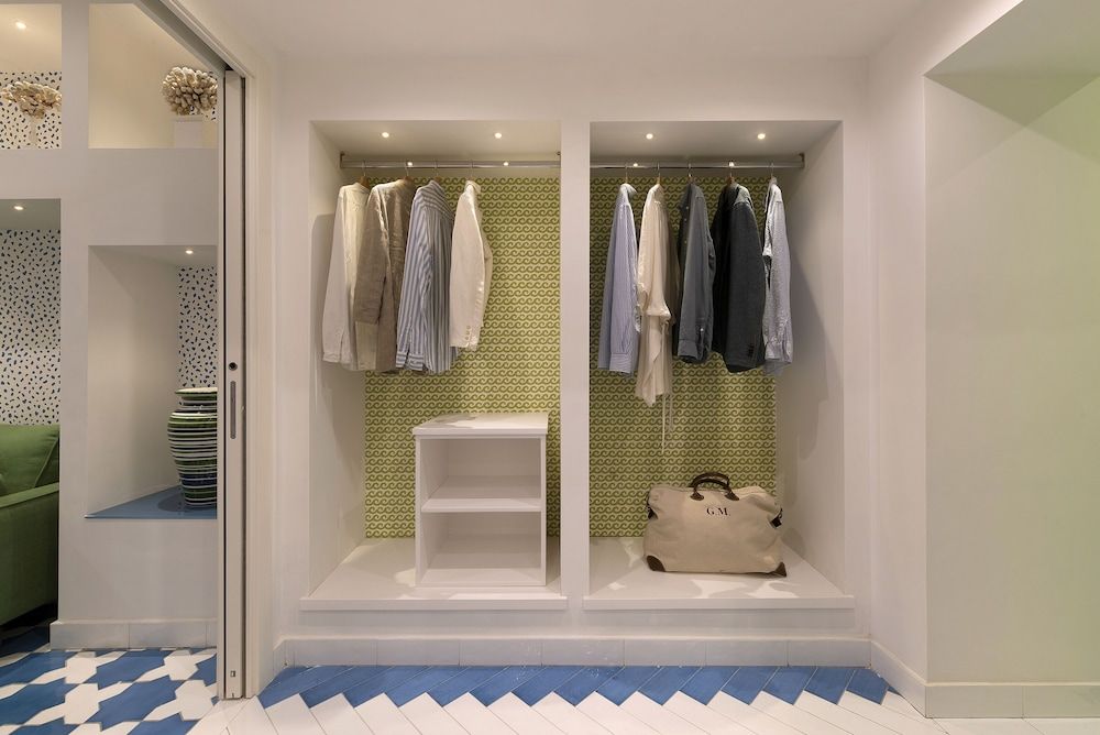 Luxury Four Bedroom Home Apartment, 4 Bedrooms 22