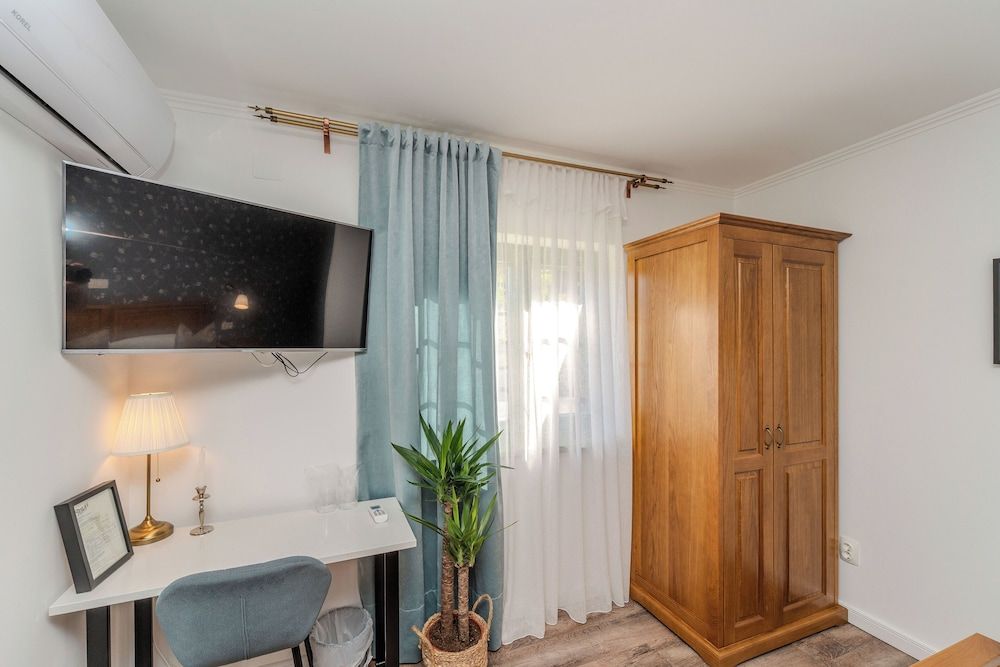 Tesla's Gastro House Plitvice Comfort Room BIRDS 8