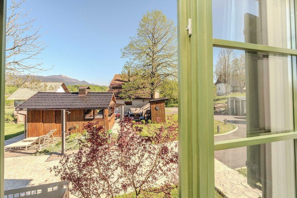 Tesla's Gastro House Plitvice Comfort Room BIRDS 4