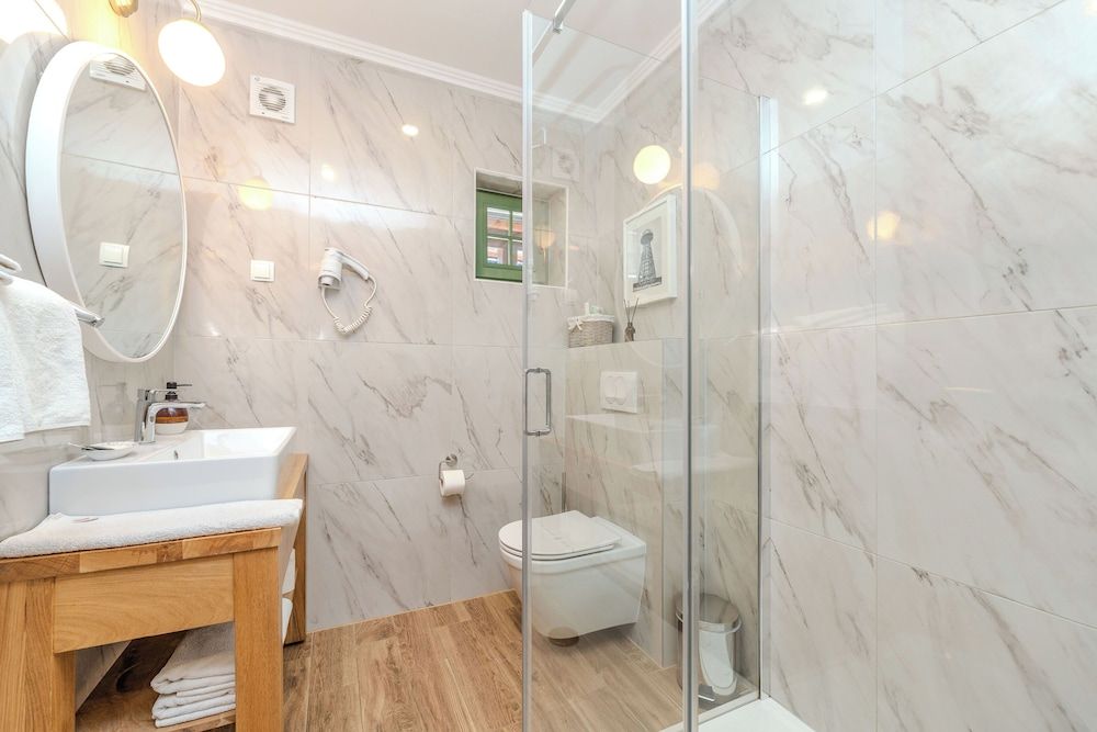 Tesla's Gastro House Plitvice Comfort Room BIRDS 6