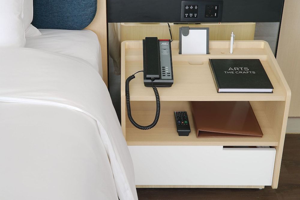 Jasper Young Hotel Banqiao Superior Double Room 12