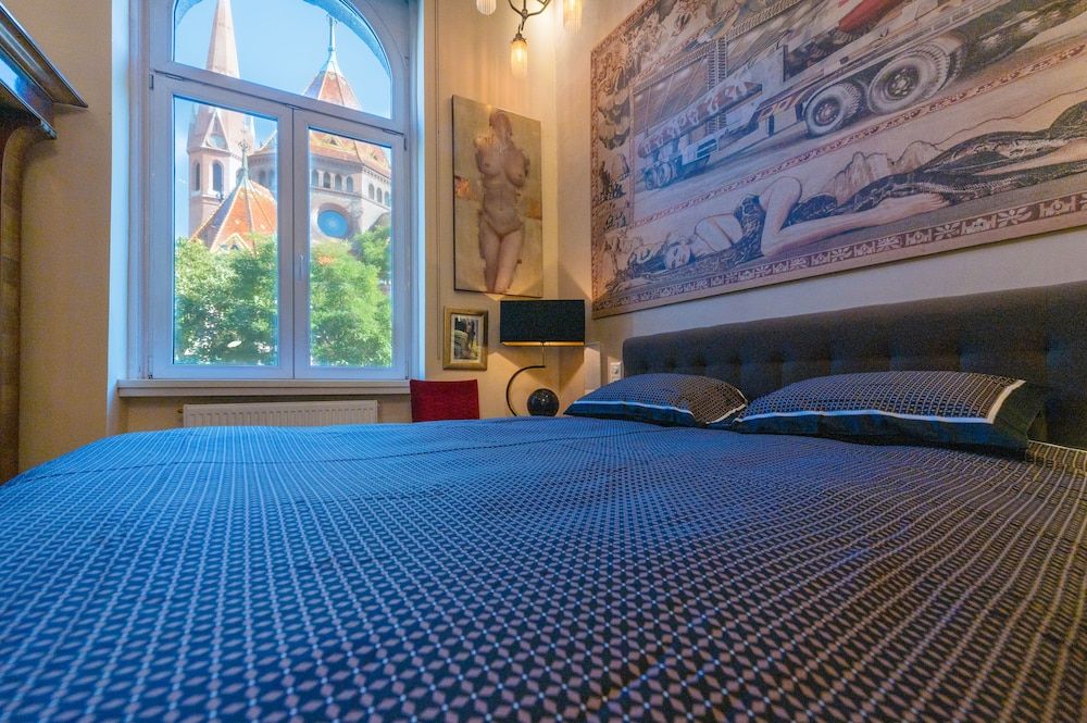 undefined Venus Apartments - The Actor´s Den 6