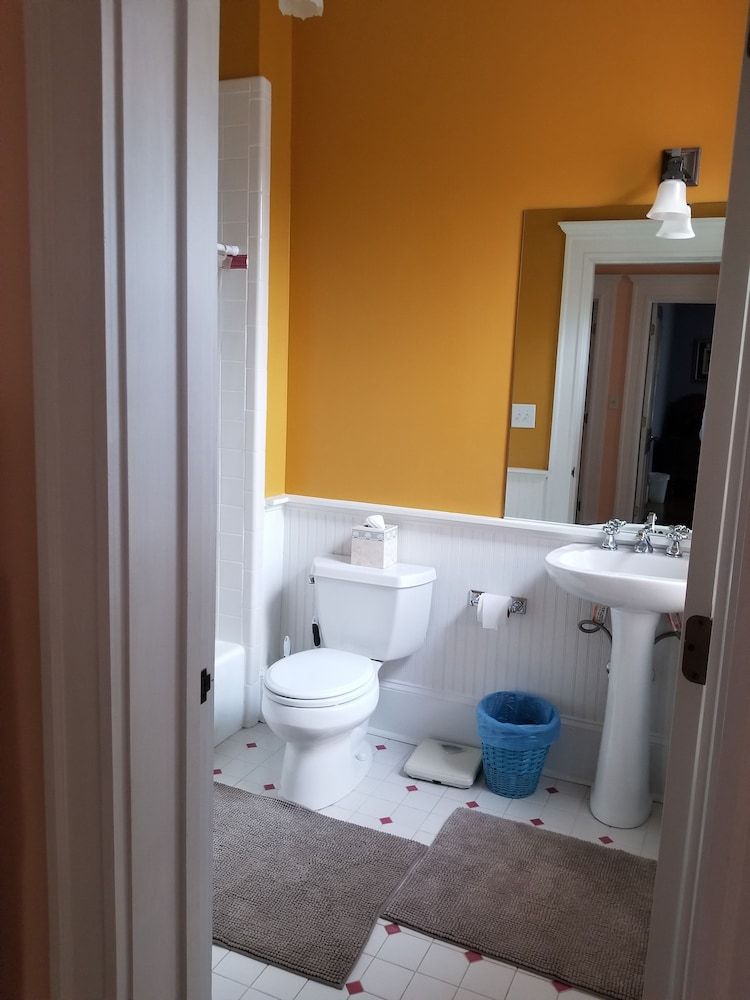 The Peach House Roaring 20s-Queen 3