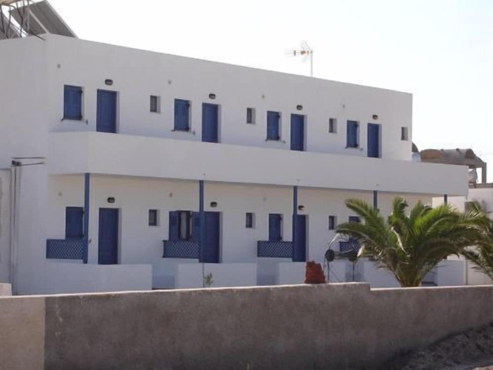 undefined Rooms Mary 8