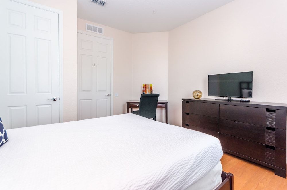 Your Next Orlando Vacation Spot! Near Wdw! Apartment (3 Bedrooms) 4