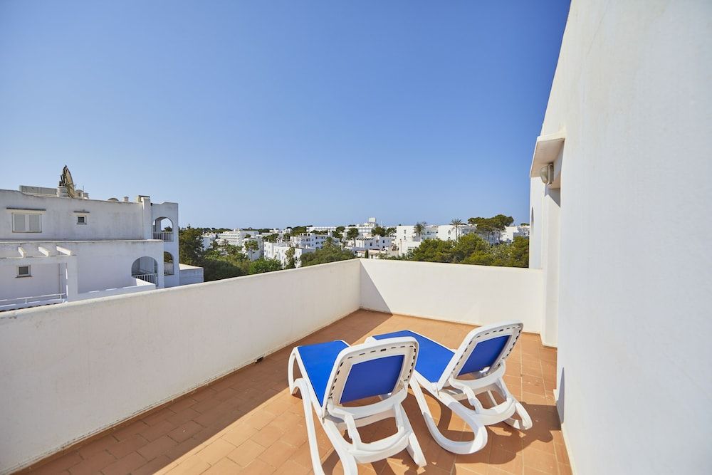 Studio, Terrace