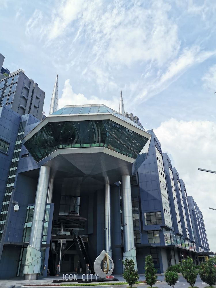 undefined Modern Icon City 5min to Sunway Pyramid 5